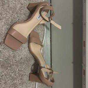 Steve Madden Nude Heels